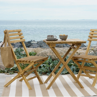Table CUENCA et ses 2 chaises en bois