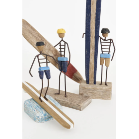 Surfeur en bois et métal